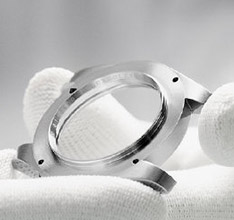 廣州愛(ài)彼手表客戶鑲鉆刻字服務(wù)（圖）-廣州愛(ài)彼售后保養(yǎng)